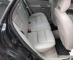 2008 VOLVO S40 - Image 7/10