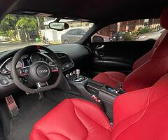 Audi R8 2012 - Image 8/10