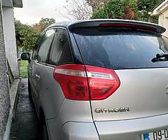 Swap my C4 Picasso for C5 must have towbar. May consider  a diesel  around same year.