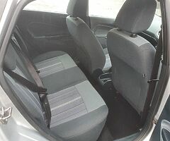 2010 Ford Fiesta 1.25 Zetec High Spec Low  miles - Image 8/10