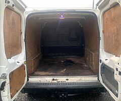 2005 Ford Transit Connect - Image 6/7