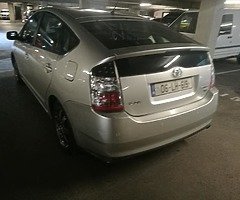 Toyota prius 2006 (1.5 Patrol/hybrid) automatic - Image 6/10