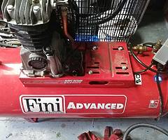 Air compressor