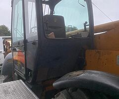 D R WINDSCREENS