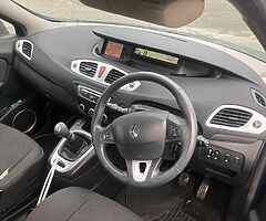 2011 RENAULT SCENIC 1.5 DIESEL FOR BREAKING ! - Image 4/5