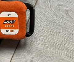 Pod knee braces - Image 3/4