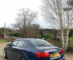 2011 Volkswagen Jetta - Image 3/8