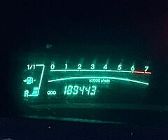 Toyota Yaris - Image 8/9