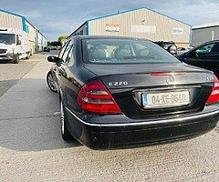 Mercedes e220 diesel - Image 7/9