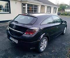 07opel astra driving - Image 3/7