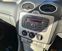 Ford Focus  hatchback 1.6 tdci zetec 109bhp - Image 5/8