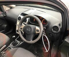 2008 Vauxhall corsa 1.0 petrol for breaking !
