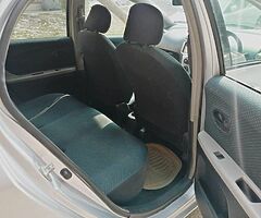 Toyota vitz 2007/11 - Image 4/6