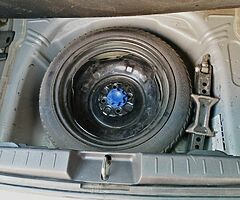 Toyota vitz 2007/11 - Image 5/6