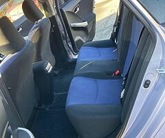 Toyota Prius - Image 7/9