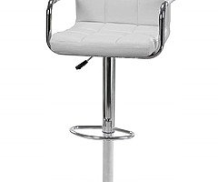 High quality brand new bar stools in white leather
€75 each
National shipping available for extra