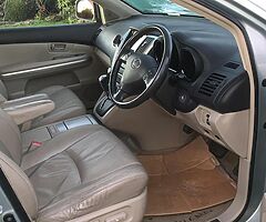Lexus hybrid - Image 7/9