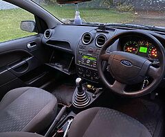 Ford Fiesta ZETEC 1.25 sunroof 3 door.   > READ ADD - Image 7/9