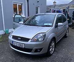 Ford Fiesta ZETEC 1.25 sunroof 3 door.   > READ ADD - Image 9/9