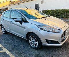 2013 Ford fiesta