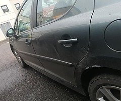 Peugeot 207 1.6 HDI PREMIUM - Image 8/10