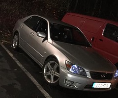 Lexus IS200