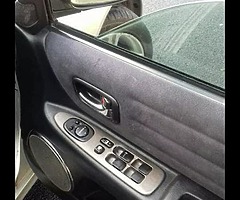 Lexus IS200 - Image 10/10