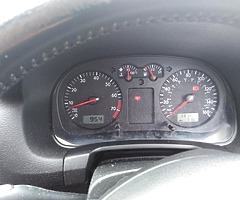 Volkswagen Golf 1. 6 - Image 5/6