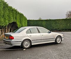 2000 BMW E39 - Image 5/8