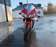 Yamaha r1 - Image 3/7