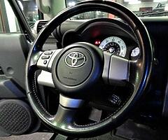 2007 Toyota FJ Cruiser - Image 5/10