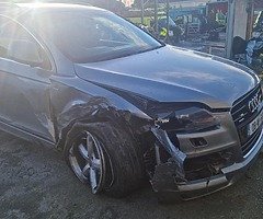 Audi q7 breaking