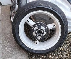 2002 gsxr 1000 wheels, discs, 2 sprockets, 2 carriers and tyres - Image 2/4