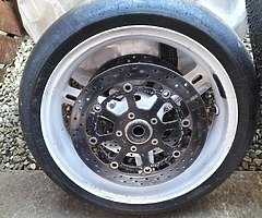2002 gsxr 1000 wheels, discs, 2 sprockets, 2 carriers and tyres - Image 4/4
