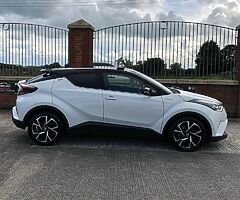 2017 Toyota C-HR - Image 4/8