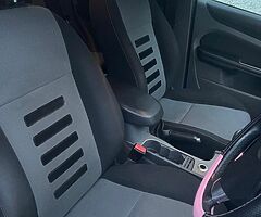 Ford Focus - Image 5/10