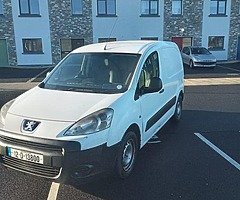 2012 Peugeot Partner