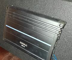 Car subwoofer with amplifier