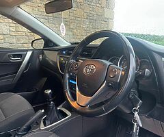 2015 Toyota Auris D4D - Image 5/6