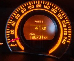 Toyota Auris 1.4 petrol - Image 7/10