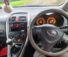 Toyota Auris 1.4 petrol - Image 8/10