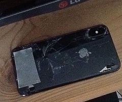 iPhone x works perfect just needs new screen €350 Ono