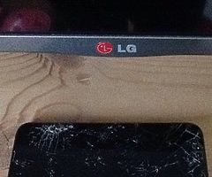 iPhone x works perfect just needs new screen €350 Ono