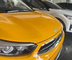 2022 KIA STONIC - Image 3/8