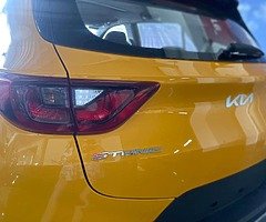 2022 KIA STONIC - Image 4/8