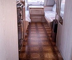 5 BERTH CARAVAN BARGAIN €1100