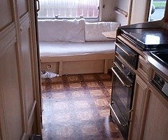 5 BERTH CARAVAN BARGAIN €1100 - Image 5/10