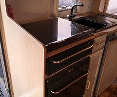 5 BERTH CARAVAN BARGAIN €1100 - Image 8/10