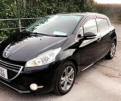 151 Peugeot 208 1.2L E-Vti Automatic Immaculate - Image 4/10