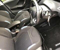151 Peugeot 208 1.2L E-Vti Automatic Immaculate - Image 5/10